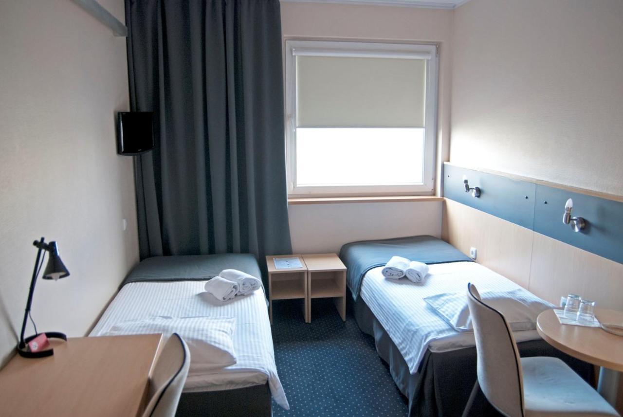 Economy Silesian Hotel Катовице Екстериор снимка